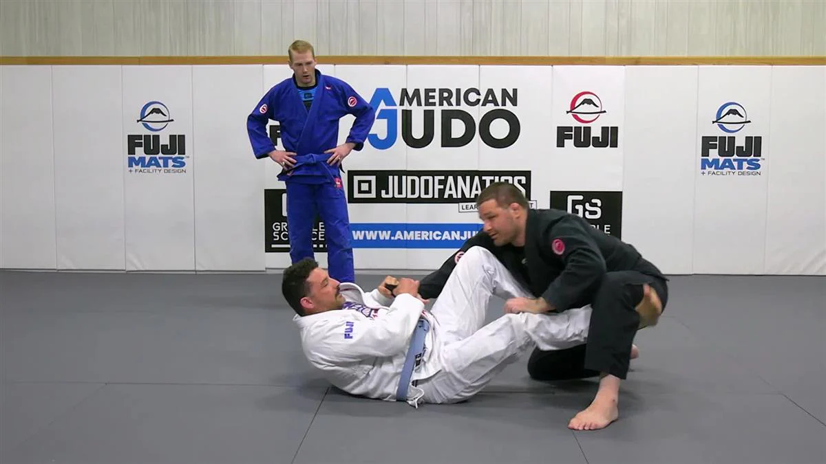 4 Weeks to a Better Guard by Travis Stevens - Image 3