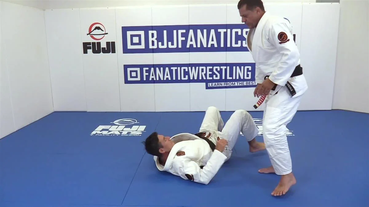 Diverse Pathways To Armbars And Chokes by Luis Heredia - Image 5