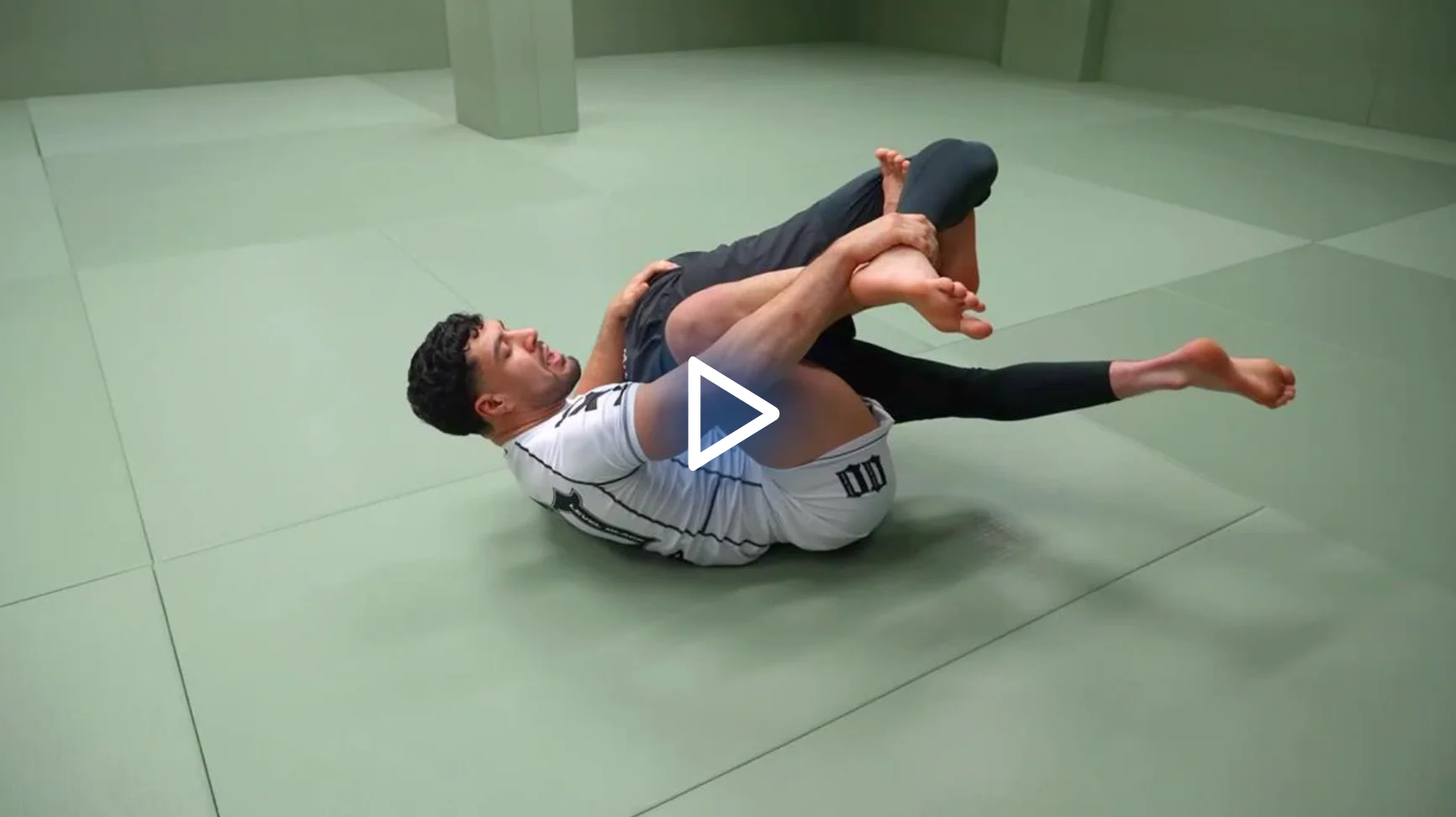 Gringo Guard Passing Knee Shield by Faris Ben-Lamkadem - Image 3