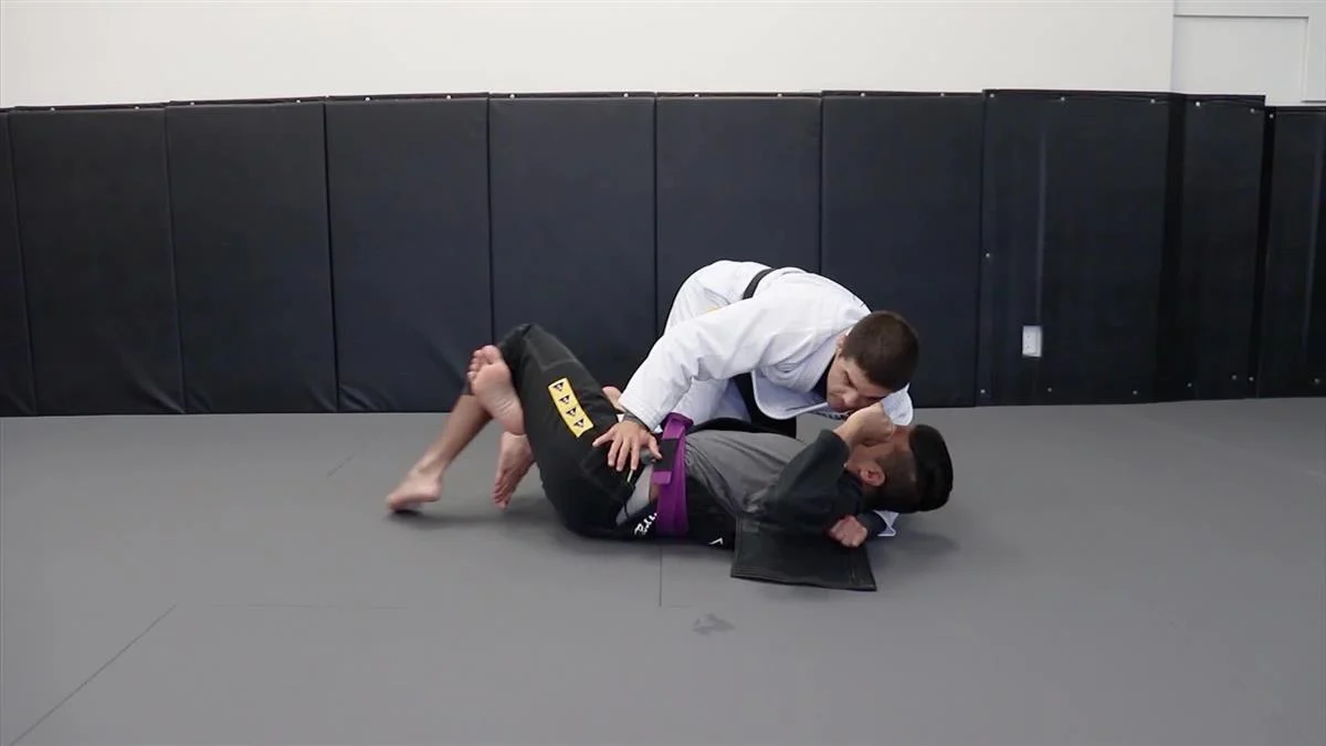 Guard Passing Beyond The Basics by Thomas Lisboa - Image 5