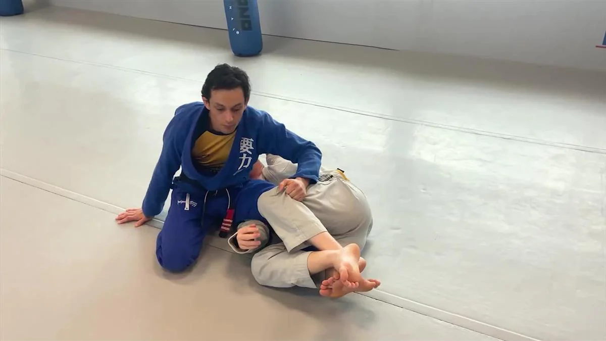 Killing The Deep Half Guard by Caio Nucci - Image 4