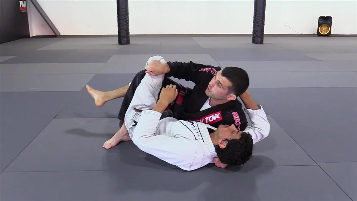Mastering The Giggler Sweep by Sean Roberts - Image 4