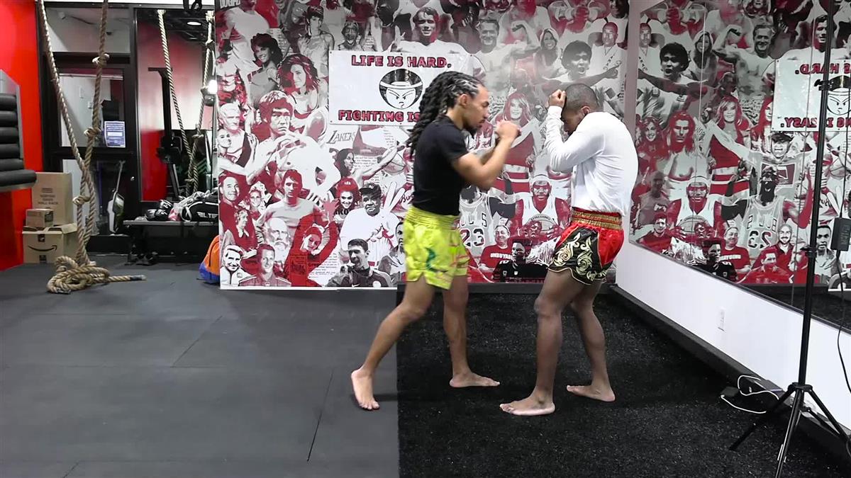 Muay Thai Clinch Made Easy by John Cumper - Image 5