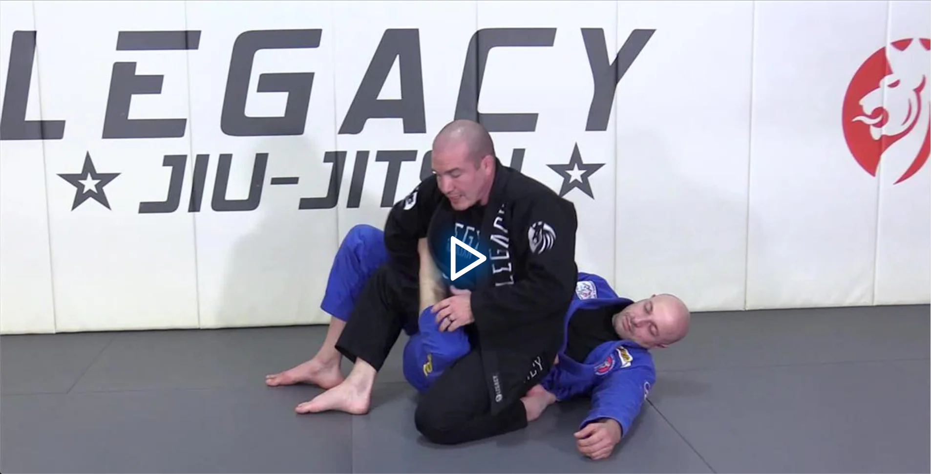 Omoplata Cross Guard by Alberto Crane - Image 4