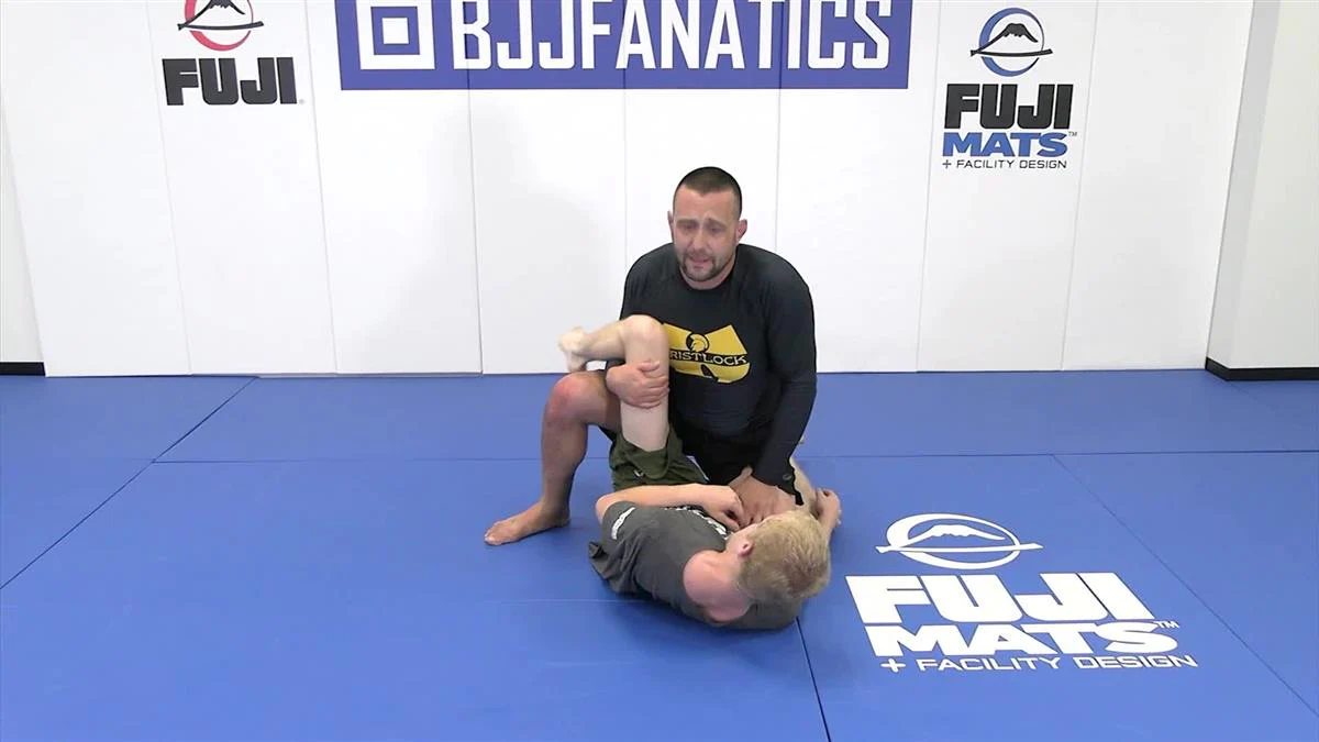 Passing The Guard No Gi by Pete Letsos - Image 4