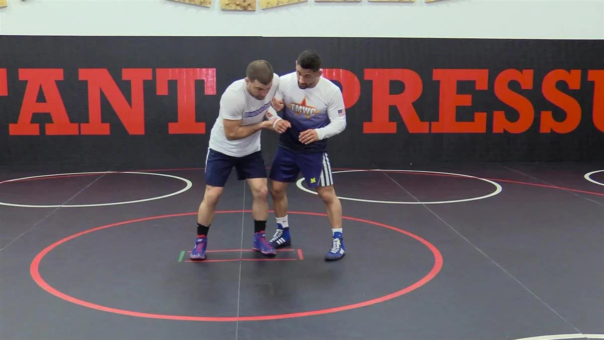 Quick & Effective Hand Fighting by Alec Pantaleo - Image 5