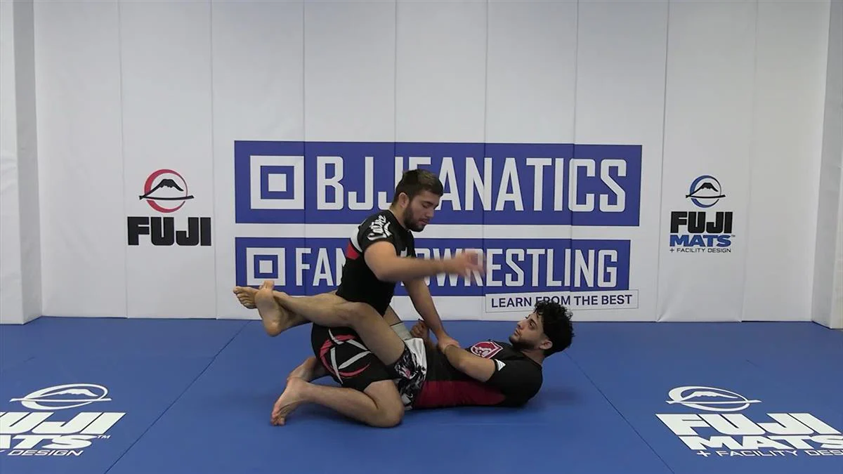Simplified Closed guard by Daniel Nino De Rivera - Image 4