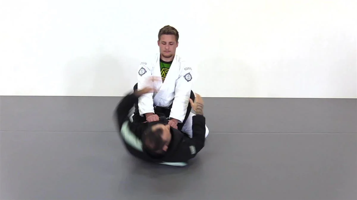 The Jiu Jitsu Diagram For Beginners Passing & Playing Guard by Italo Lins - Image 4