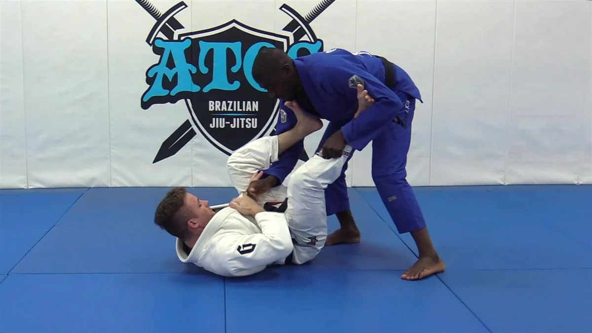 The Relentless Toreando Passing System by Ronaldo Junior - Image 4