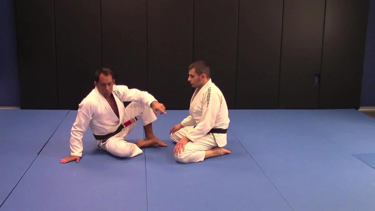 The Sit Up Guard by Daniel Gazoni - Image 4